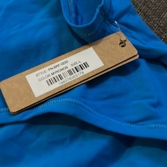 Skims Fits Everybody Full Brief - Picture 6 of 6